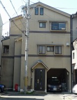 イオンモール桂川まで徒歩１５分！ワンボッ
クス駐車可！各部屋収納有り！