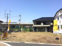 阪急西山天王山駅まで徒歩12分！
区画整理の整った閑静な住宅地！
南西向き整形地物件の為陽当り良好♪