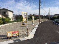 ☆全8区画分譲地☆ＪＲ「長岡京」まで徒歩12分です！！前道ゆったり約6ｍで、駐車もラクラクして頂けます！設備充実のお家を建築して頂けます！！