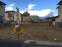 3区画分譲地！閑静な住宅地！
建築条件無し売土地です！
お好きな工務店、ハウスメーカーで建築可能です！
土地ゆとりの36.28坪！南側接道しています！