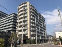 平成２８年５月建築の築浅マンションが登場！！
阪急・ＪＲの駅チカ２ＷＡＹアクセスです！ペット飼育可能（規約有）♪
最上階の南東角部屋の為、陽当り・通風良好です！