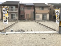 ＪＲ「長岡京」駅徒歩14分！建物参考プラン例有り！
南面道路の為陽当り良好！土地広々24.88坪！
スーパー・ドラッグストアも近く生活便利地♪