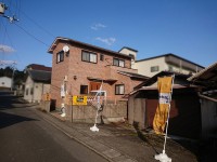 建築条件無し古家付売土地！お好きなハウスメーカーで建築可能！
土地広々約78坪♪間口約29ｍ♪閑静な住宅地♪
東側現状畑につき、陽当たり・通風良好！