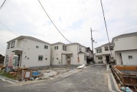 全９区画の分譲地が登場！
小学校・中学校が徒歩圏内なので、お子様の通学が安心♪
“ノン・ホルムアルデヒド断熱材”を使用したお家！

