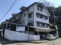 北東角地につき、陽当たり・風通し良好！閑静な住宅地！
２世帯住宅・店舗付き住宅(医療関係等)にオススメ！
土地１４１．１９坪！駐車３台可能！