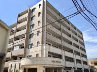 阪急『西向日駅』徒歩８分！
東向き２ＬＤＫのお部屋！２階部分のお部屋！改装歴有り！
全室収納付きで廊下にも収納有り♪ペット飼育可能(規約制限有り)！