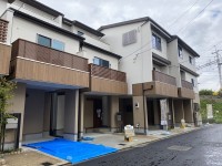 全８区画の分譲地！充実設備のＭＥＬＤＩＡシリーズ！
全号棟リビング約１６帖以上の４ＬＤＫのお家♪
阪急『西京極駅』徒歩９分！小・中学校が徒歩圏内！