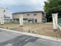全５区画の分譲地！自由設計なのでお好きな間取りで建築可能！
前面道路広々８ｍで駐車もラクラク♪
モデルハウスもございますので、ご案内いたします！