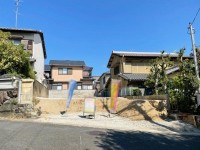 建築条件無し売土地につき、お好きな工務店やハウスメーカーで建築可能！
ゆとりの土地５３．８坪で間口も広々８．６２ｍ！南向きで陽当たり良好♪