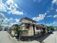 建築条件無し売土地につき、お好きな工務店やハウスメーカーで建築可能！
北東角地の為、陽当たり・通風良好！閑静な住宅地！
ゆとりの土地３９．８６坪♪