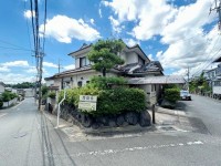 建築条件無し売土地の為、お好きな工務店やハウスメーカーで建築可能！
角地で陽当り・通風良好！阪急『東向日駅』徒歩１５分！
前道・間口ともに広々で駐車もラクラク♪