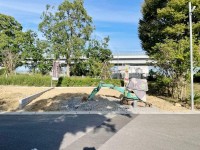 限定２区画の分譲地！低炭素住宅で太陽光パネルも搭載！
フラット３５Ｓ対応！阪急『西山天王山駅』徒歩９分！
北東・南東側が空いており、陽当たり・通風良好！