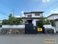 建築条件無し売土地の為、お好きな工務店やハウスメーカーで建築可能！
角地で陽当たり・通風良好！土地５９．６８坪で閑静な住宅地！
徒歩圏内に公園多数！