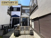 閑静な住宅地の４ＤＫ！収益物件としてもご検討頂けます！
スーパーやコンビニなど周辺充実で生活に便利！
小・中学校が徒歩圏内でお子様の通学も安心！