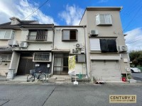 阪急『洛西口駅』とＪＲ『向日町駅』の２ＷＡＹアクセス！
前面道路が広々６ｍの閑静な住宅地！
生活関連施設が徒歩圏内に充実しており、生活便利な立地♪