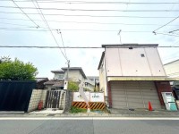 建築条件無し売土地につき、お好きな工務店やハウスメーカーで建築可能！
阪急『桂駅』まで徒歩８分！
小学校まで徒歩２分でお子様の通学も安心！