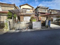 建築条件無し土地！
お好きなハウスメーカー・工務店で建築可能！
土地広々約35坪！南向きの為、陽当たり良好！