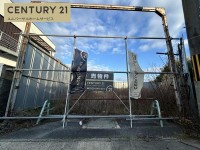 陽当たり・風通し良好！見晴らし良く、ゆったりした土地！土地73坪超！
東側が田の為、開放感あり！
建築条件無し土地につき、お好きなハウスメーカー・工務店で建築可能！