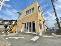 向日市、西京区、南区を専門　ユニバーサルホームサービス洛西口店 阪急「西山天王山」駅まで徒歩5分♪
しかも国道171沿い！店舗としてのご使用もおススメ！
3方道路に面しており、採光通風も良好です！