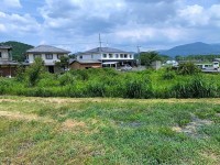 向日市、西京区、南区を専門　ユニバーサルホームサービス洛西口店 自然が多く、田園風景が広がる環境です！
駐車場や倉庫、資材置き場としてもご利用していただけます♪
西側にもすぐ道路があるので、大型車の乗り入れもスムーズです！