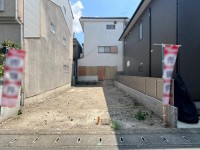 阪急『桂駅』まで徒歩１３分！閑静な住宅地の整形地！
自由設計につき、お好きな間取りで建築していただけます！
徒歩圏内に商業施設充実で生活に便利！