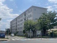 【ＨｕｇＬａｂｏが手掛ける住み心地の良いマンションリフォーム】
阪急「長岡天神駅」まで徒歩９分！徒歩圏内に周辺施設も充実！
南面バルコニーにつき陽当たり・通風良好♪