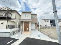 全７区画の分譲地！閑静な住宅地！
省エネ基準対応住宅！１ＢＯＸカー駐車可能！
前道広々６ｍで陽当たり良好！