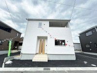 全９区画の分譲地！オール電化住宅！
ＬＤＫ１６以上のゆとりのある間取り！
徒歩圏内に周辺施設も充実！生活に便利な立地です♪