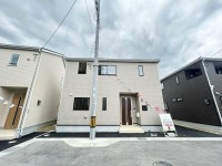 全９区画の分譲地！オール電化住宅！
ＬＤＫ１６以上！南向きバルコニーの為、陽当たり良好！
徒歩圏内に周辺施設も充実！生活に便利な立地です♪