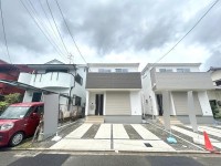 閑静な住宅地の限定２区画の分譲地！
南向きにつき陽当たり良好！並列駐車２台可能！
閑静な住宅地で交通量も少なく小さなお子様のいるご家庭も安心♪