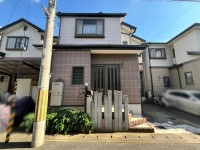 全居室６帖以上で広々♪２０２５年６月リフォーム完成予定！
周辺施設も充実しており徒歩圏内で生活に便利！
小・中学校まで徒歩１０分以内でお子様の通学も安心♪
