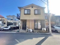 各部屋７帖以上のゆったり３ＬＤＫ！
室内大変キレイにお使いです♪
東側勝手口のスペースは物置場所としても活用可能！