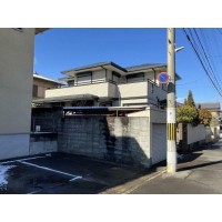 ＬＤＫ約１８．５帖！全居室６帖以上のゆとりのある４ＬＤＫのお家♪
洛西陵明小中学校まで徒歩３分とお子様の通学も安心!
閑静な住宅地！スーパー等生活施設まで徒歩圏内☆