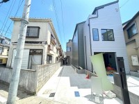 ＬＤＫ広々約１５．４帖の３ＬＤＫのお家♪
スーパーやコンビニなど生活に便利な施設が充実！
桂川小学校まで徒歩約６分でお子様の通学にも安心！