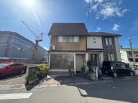 阪急『東向日駅』とJR『向日町駅』の駅近2WAYアクセス!
小・中学校まで徒歩約4分でお子様の通学も安心です♪
スーパーやコンビニなど徒歩圏内に周辺施設が充実♪