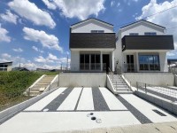 全７区画の分譲地！
ＬＤＫ広々約１７帖！全居室収納付きの４ＬＤＫのお家！
スーパー・コンビニ・公園等生活施設が徒歩圏内に充実！
子育て世帯にもおすすめです♪