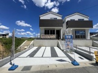 全７区画の分譲地！
ＬＤＫ広々約１７帖！全居室収納付きの４ＬＤＫのお家！
スーパー・コンビニ・公園等生活施設が徒歩圏内に充実！
子育て世帯にもおすすめです♪