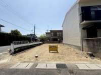 建築条件無し売土地につき、お好きな工務店やハウスメーカーで建築可能！
北東角地の閑静な住宅地！日当たり・通風良好！
長岡第七小学校まで徒歩圏内！お子様の通学も安心！