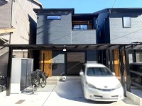 大型分譲地内の２０２２年１２月建築！
室内大変丁寧にご使用されており、広々としたリビングが魅力！
洗濯動線がスムーズな間取り設計！前道広々６メートル、駐車２台可能！