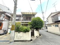 建築条件無し土地！お好きなハウスメーカー・工務店で建築可能！
南東角地につき陽当たり・通風良好！
小学校まで徒歩圏内！お子様の通学も安心です！