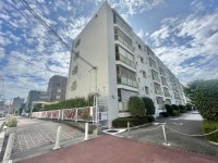 ２０２５年６月フルリフォーム☆
阪急とＪＲの駅近２ＷＡＹアクセス！
周辺施設も徒歩圏内に充実していて生活に便利な立地！
小学校まで徒歩約５分で通学も安心♪
