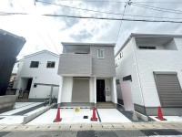 全3区画の分譲地!ZEH水準省エネ住宅!
収納スペースが豊富な4LDK!室内設備充実!
徒歩圏内に商業施設がそろっているので生活に便利!