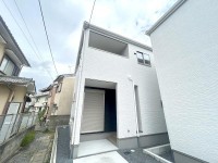 全3区画の分譲地!ZEH水準省エネ住宅!
収納スペースが豊富な4LDK!室内設備充実!
徒歩圏内に商業施設がそろっているので生活に便利!