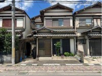 向日市、西京区、南区を専門　ユニバーサルホームサービス洛西口店 前道ゆったり約８．８ｍで駐車が苦手な方も安心！
目の前には田園風景が広がるのどかな土地です♪
周辺施設も徒歩圏内で生活に便利な立地です！