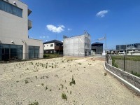 向日市、西京区、南区を専門　ユニバーサルホームサービス洛西口店 土地面積広々約９２．８１坪！
阪急『東向日駅』まで徒歩８分と通勤・通学に便利な立地！
建築条件無し土地！お好きなハウスメーカー・工務店で建築可能！