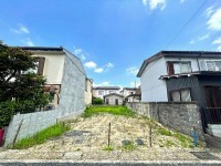 ZEH水準省エネ住宅!閑静な住宅地の整形地!敷地面積ゆとりの約39坪!
駐車2台可能な4LDK!全居室に収納があって便利♪
小学校まで徒歩5分圏内!