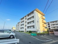 マンション２階部分！南北両面バルコニーで陽当り・通風良好！
駐車場・菜園スペース無料！空室の為、即引渡し可能！
阪急「西山天王山』駅まで徒歩１３分！