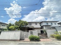 向日市、西京区、南区を専門　ユニバーサルホームサービス洛西口店 南東角地につき、陽当たり・通風良好！閑静な住宅地！
ゆとりの土地７６．８５坪！前面道路は２方ともゆったり６ｍ！
新築用地としてもご検討頂けます♪