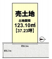 向日市、西京区、南区を専門　ユニバーサルホームサービス洛西口店 建築条件無し売土地☆お好きな工務店やハウスメーカーで建築可能！
高低差のない整形地！土地面積広々約３７．２３坪！
北側が現況駐車場の為、陽当たり・通風良好です♪