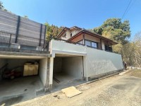 向日市、西京区、南区を専門　ユニバーサルホームサービス洛西口店 令和７年３月リフォーム済み！
ゆったりとした４ＬＤＫ！広々としたお庭付き♪
普通車１台駐車可能なガレージ有！